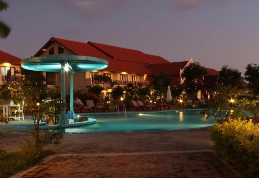 Daosavanh Resort & Spa Hotel Savannakhet Εξωτερικό φωτογραφία
